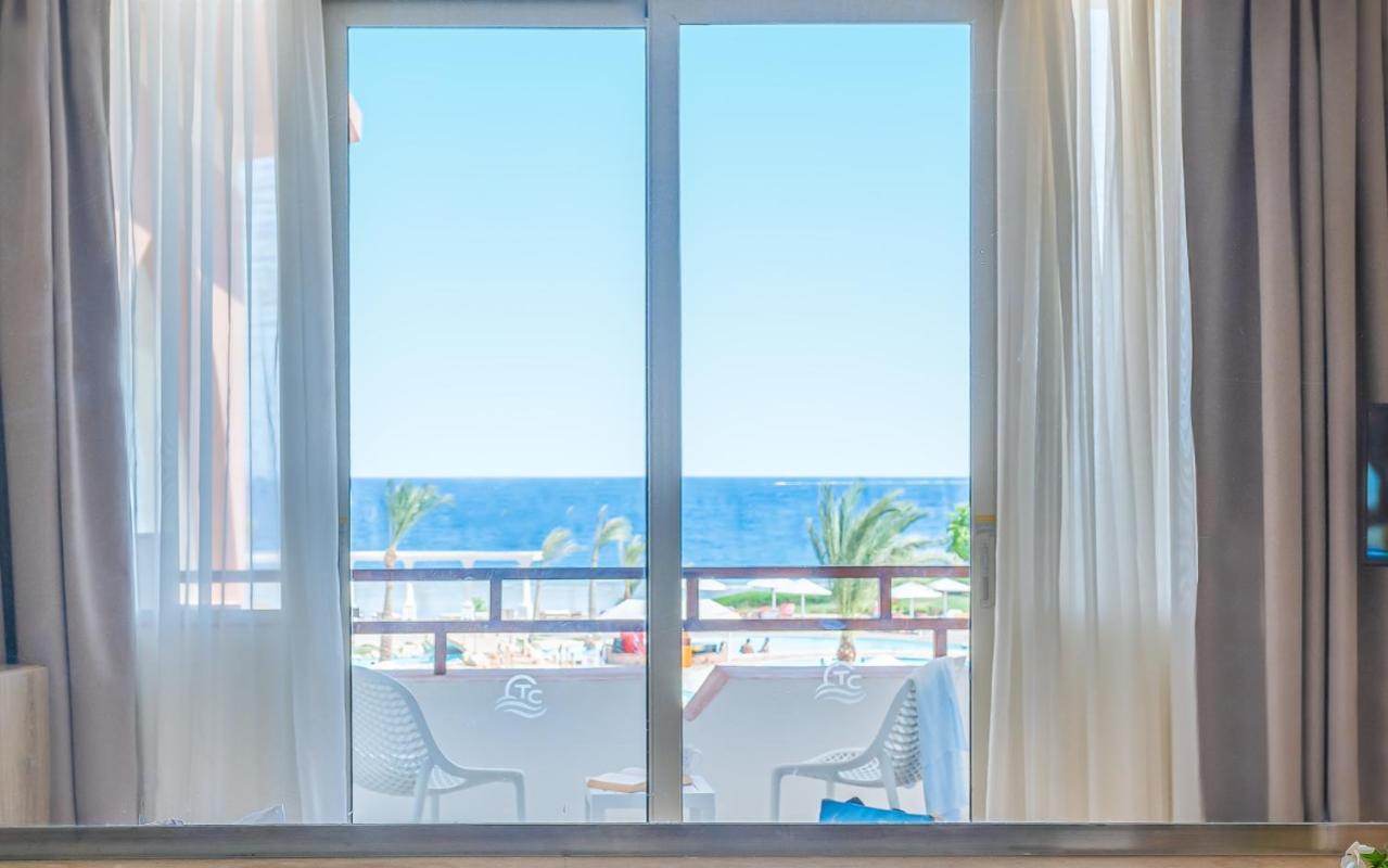 Three Corners Equinox Resort 4*