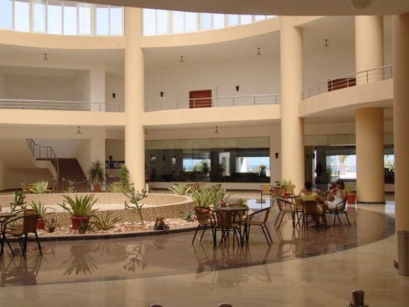 Three Corners Equinox Курортний комплекс 4*