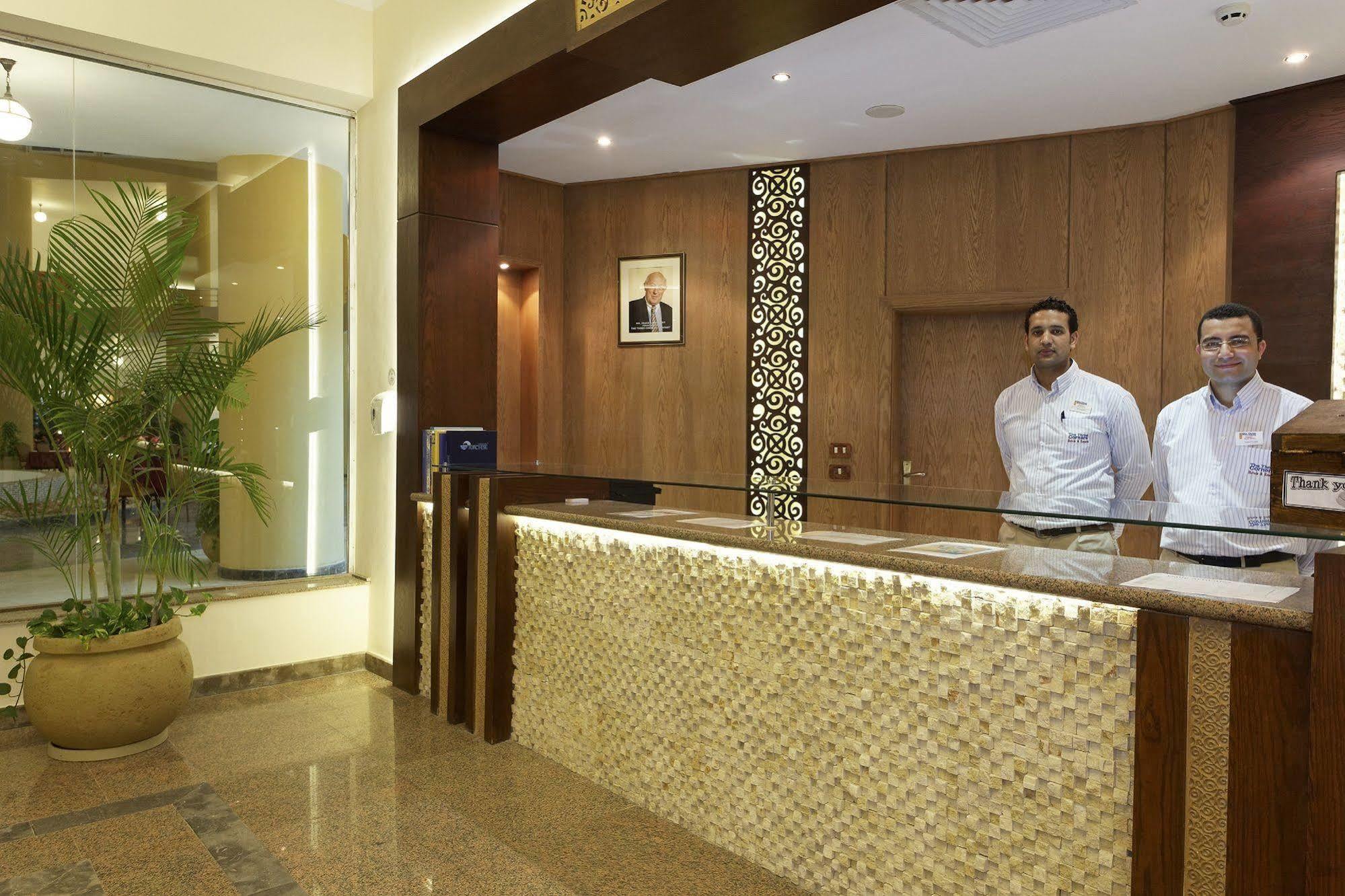 Курортний комплекс Three Corners Equinox 4*